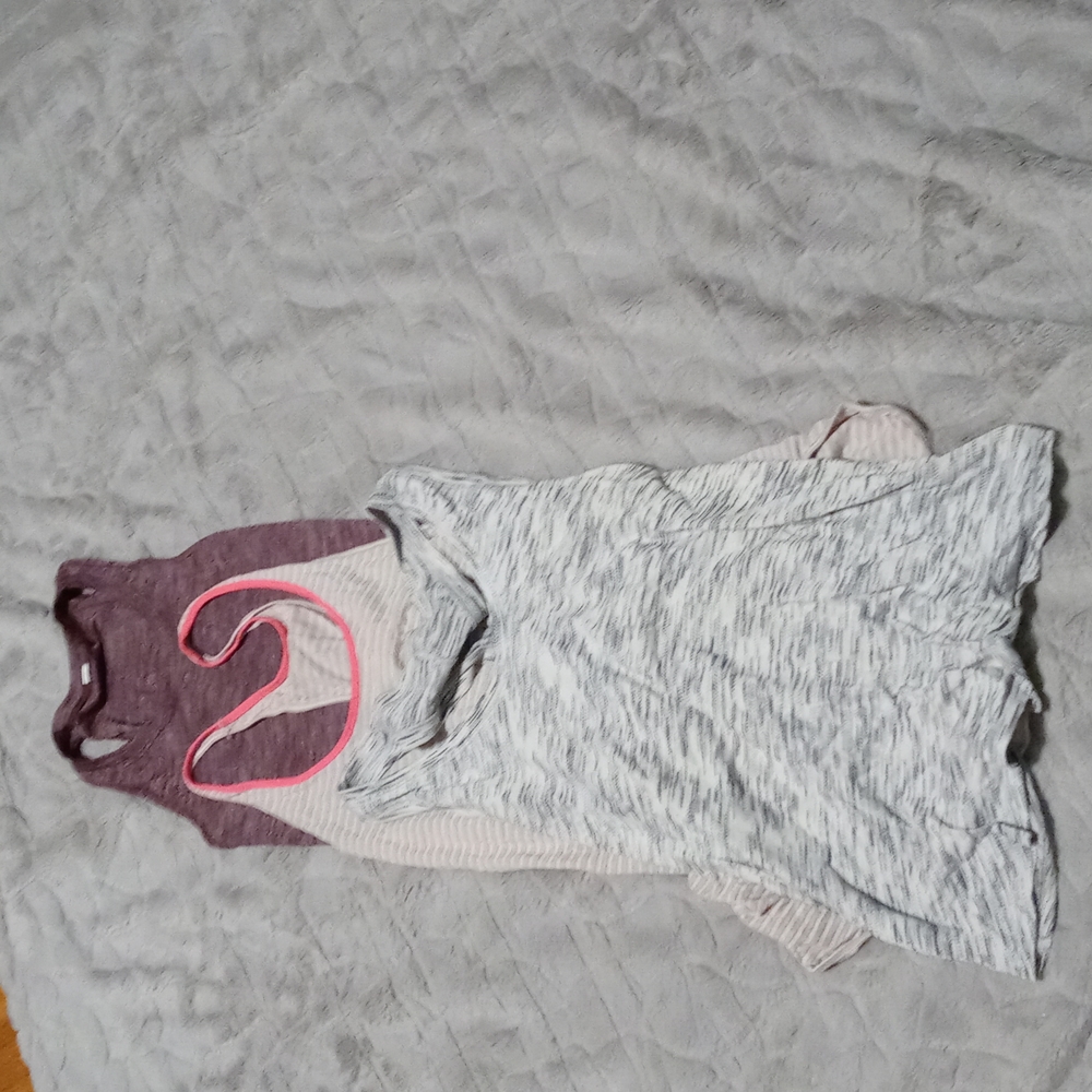 Lululemon tank bundle
